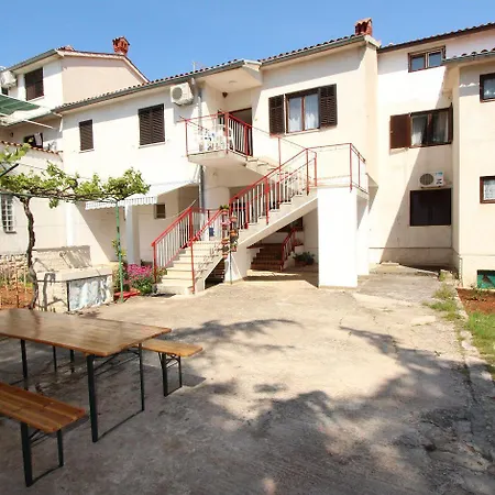 Bezauberndes Nur 190 Meter Zum Mit 2 Klimaanlagen * Rovinj